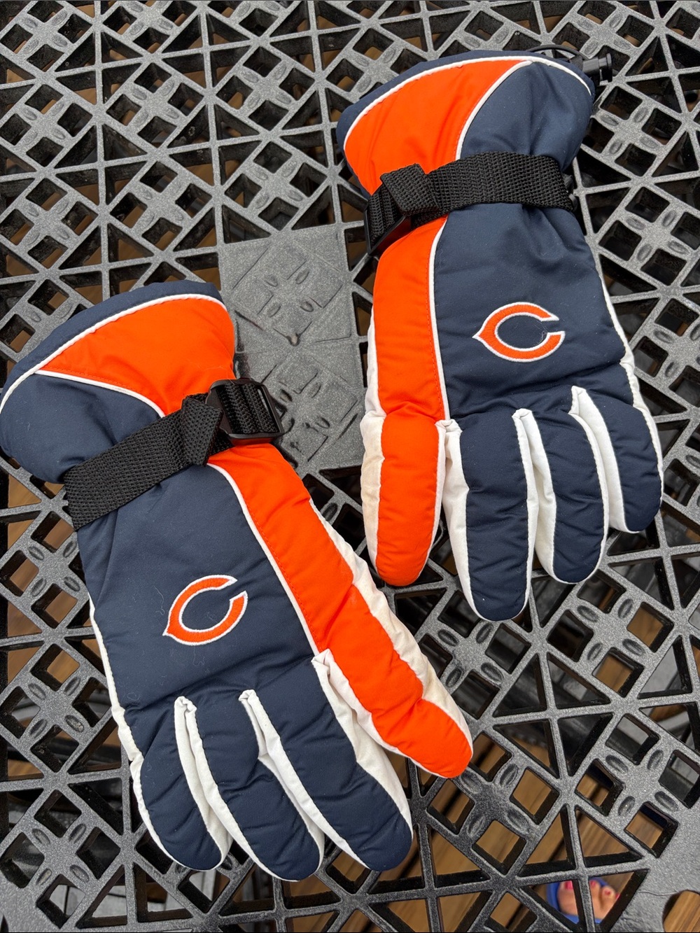 Chicago Bears Navy & Orange Ski Gloves with Team Logo